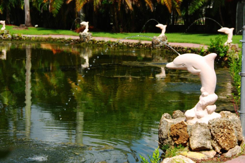 Rock Lake Not Open Due To Hurricane Damages Hotel Fort Myers Kamer foto
